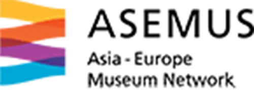 Logo mit bunten Wellen in Orange, Rot, Lila und Blau. Der Schriftzug ist in Schwarz und zeigt den Namen der Organisation.