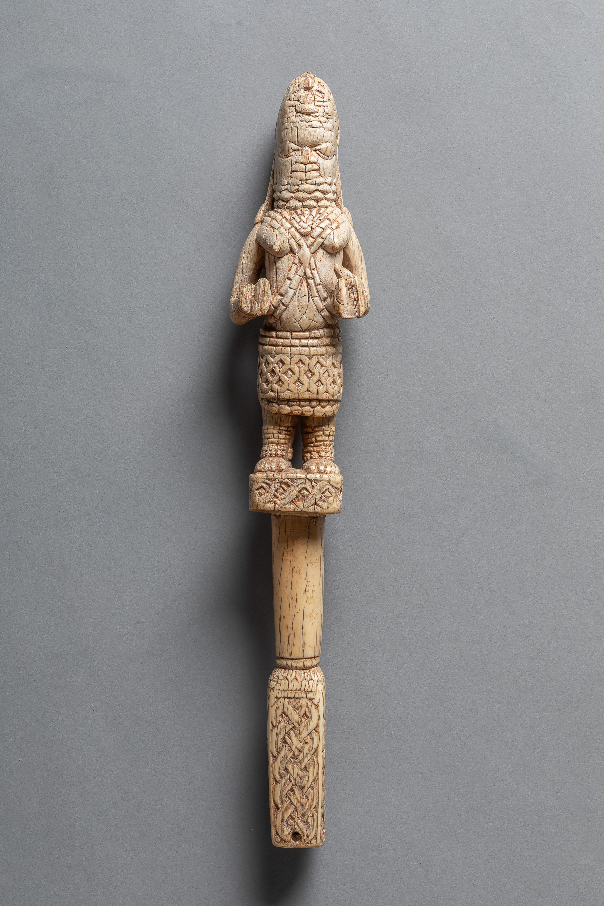 Ivory Staff Ivory Staff with Queen Mother (Iyoba) - Online Collection - Weltmuseum Wien