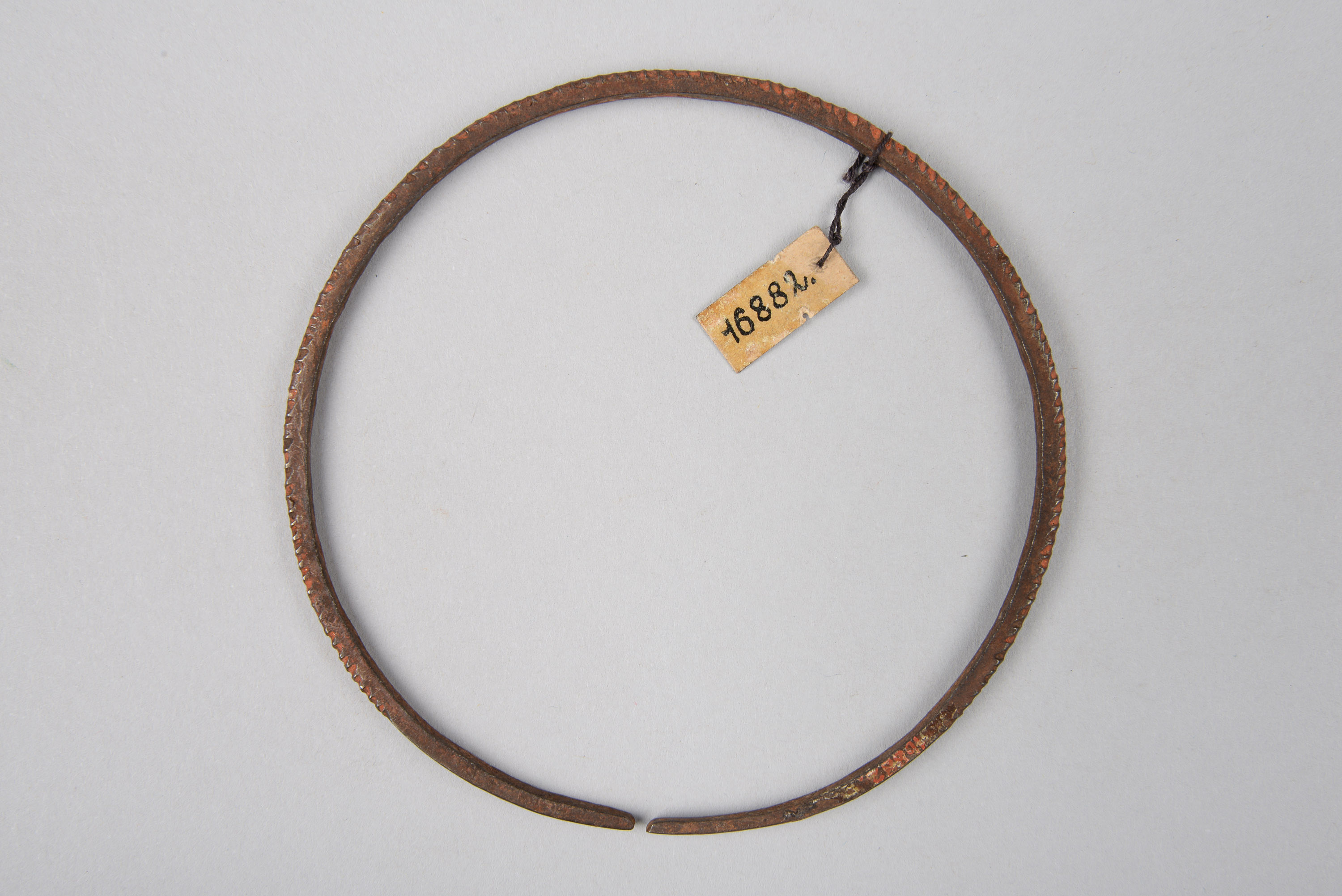 Armband - Online Sammlung - Weltmuseum Wien