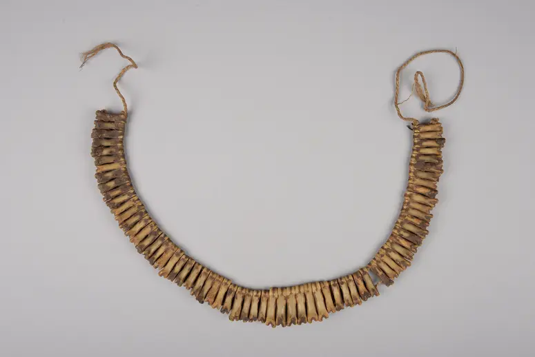 Halsband