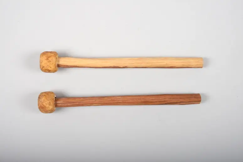 Zwei Balafonschlägel