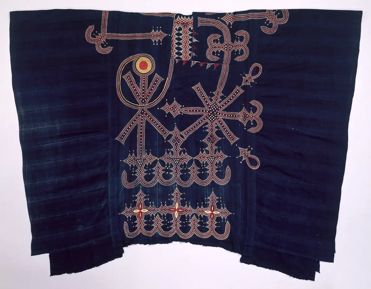 Gown: Lomasa-Boubou