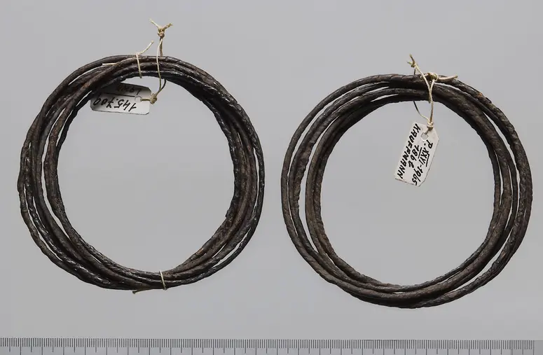 Beinschmuck