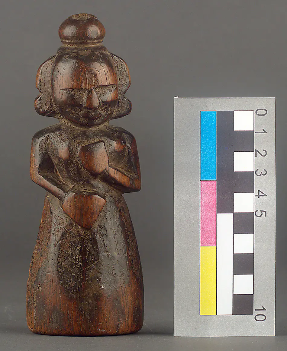 Holzfigur