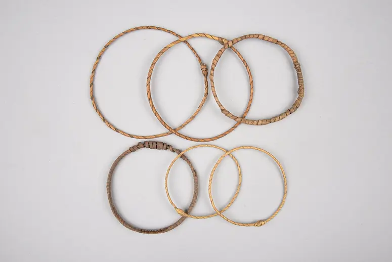 Armbänder