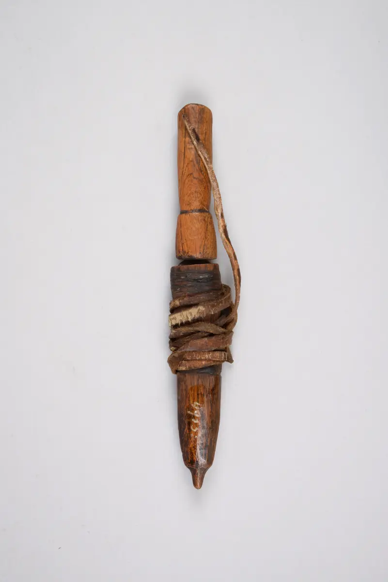 Messer mit Scheide