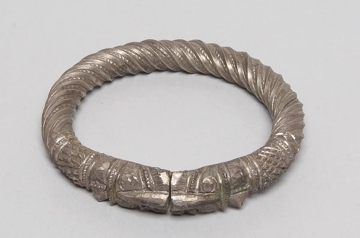 Armschmuck