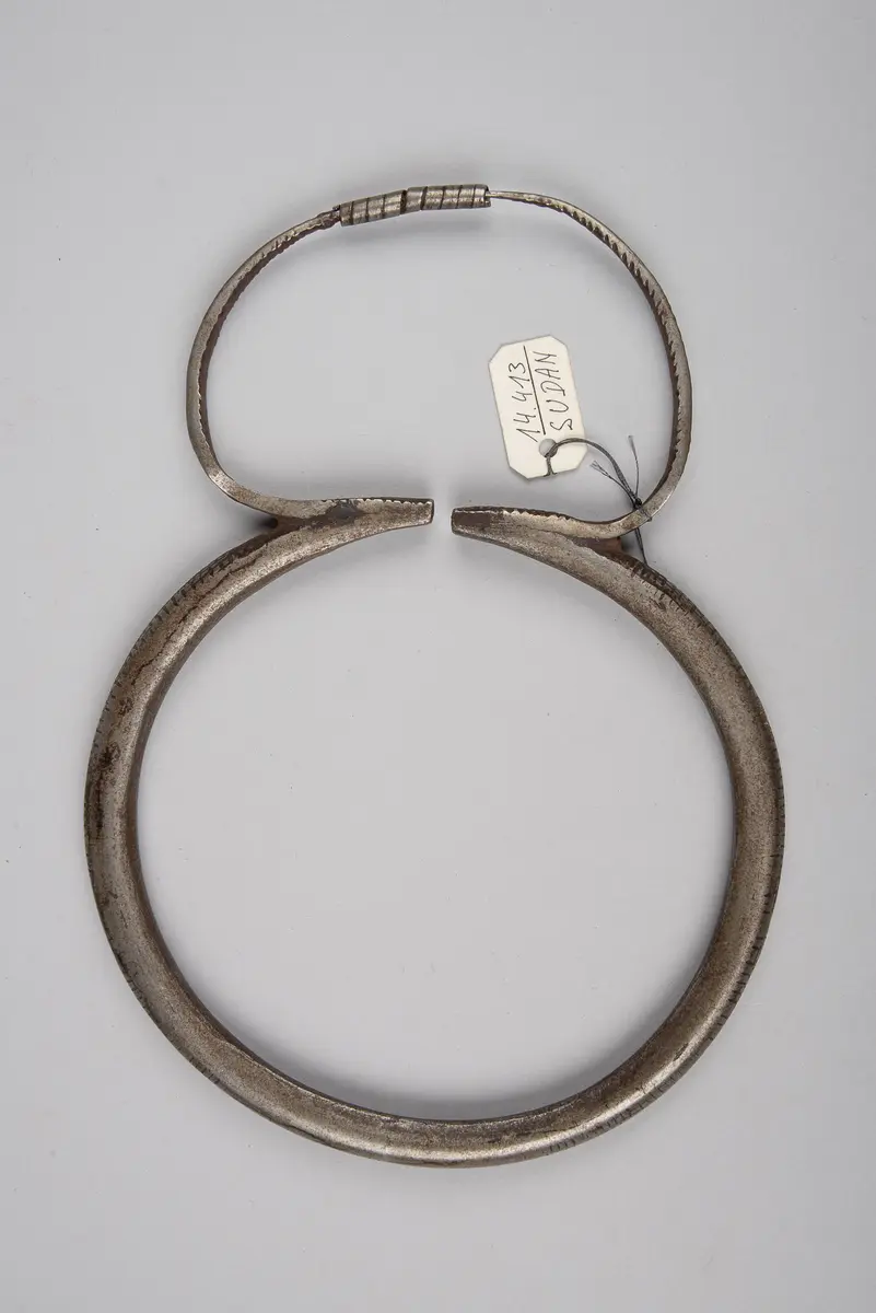 Halsring