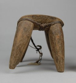 Holzschemel