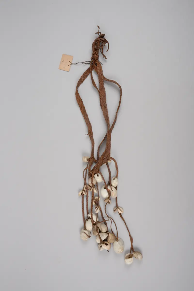Halschmuck
