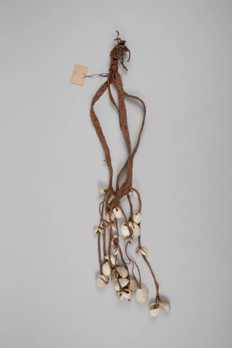 Halschmuck