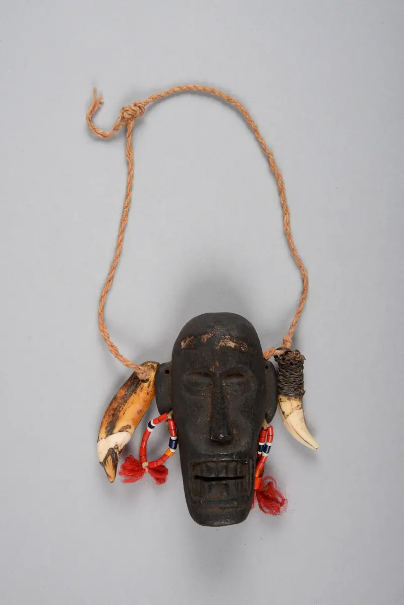 Brustschmuck