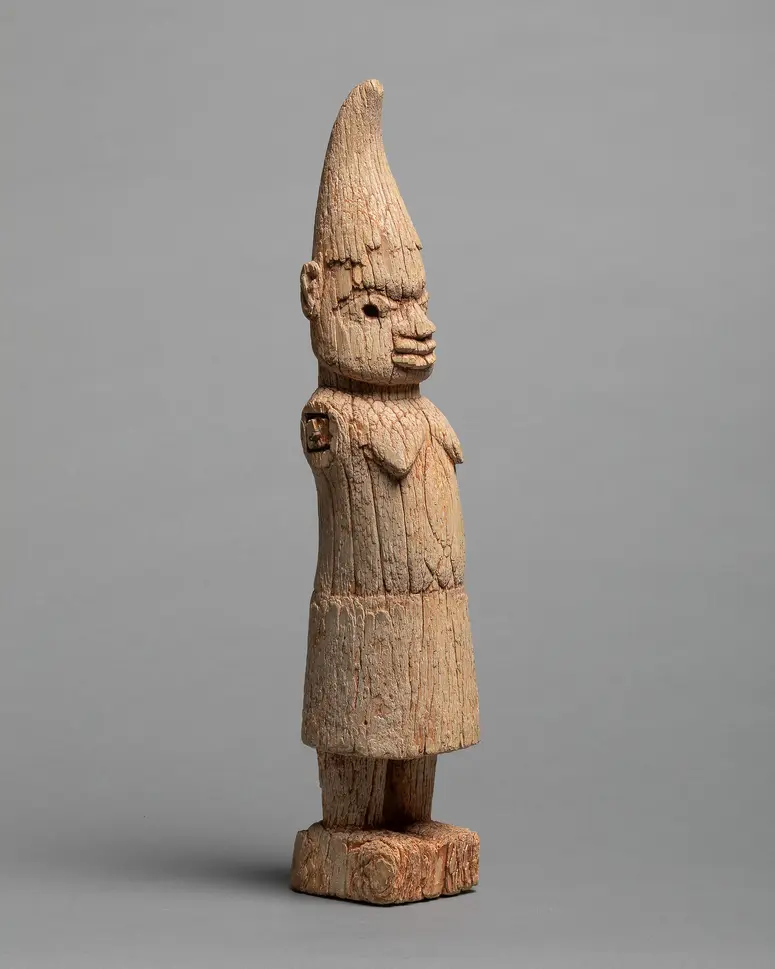 Elfenbeinfigur einer Königinmutter (Iyoba)