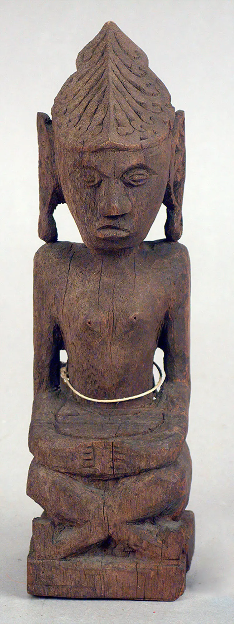 Weibliche Ahnenfigur