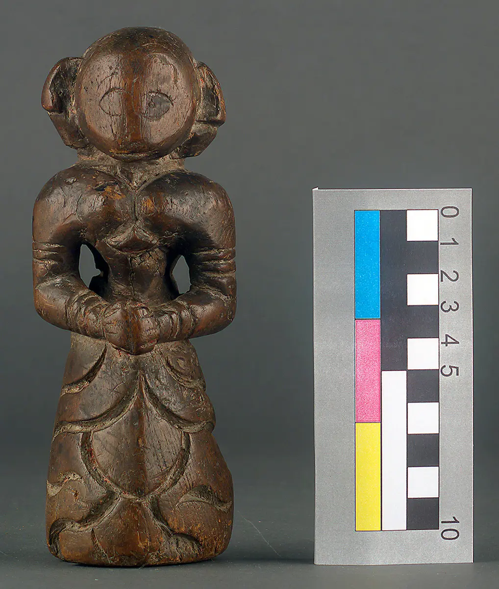 Holzfigur