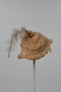 Kopfbedeckung