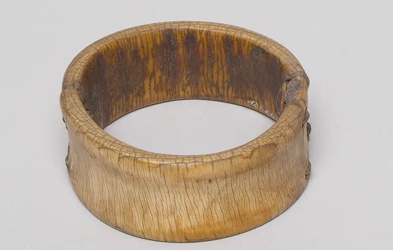 Armschmuck
