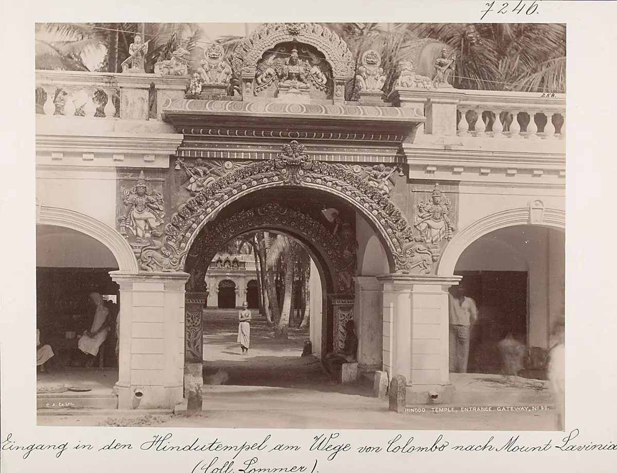 Colombo: Eingang in den Hindutempel am Wege nach Mount Lavinia