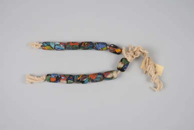 2 Stränge Millefiori-Perlen (á 6 Stück)