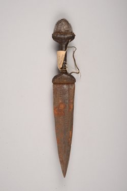 Messer mit Scheide