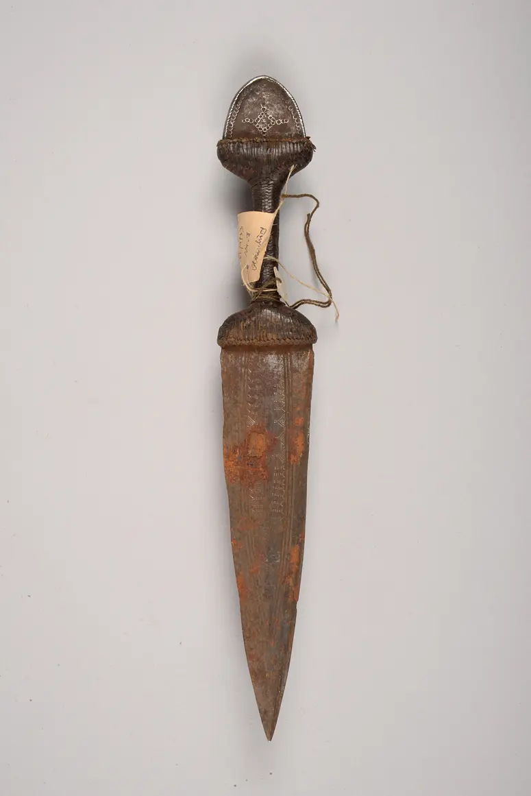 Messer mit Scheide