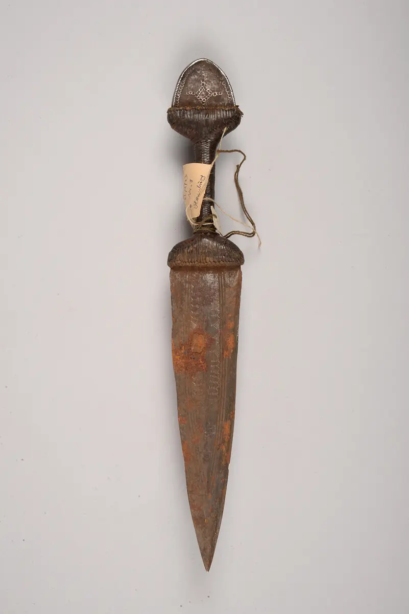 Messer mit Scheide