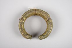 Armbänder