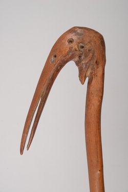 Stab mit Vogelkopf