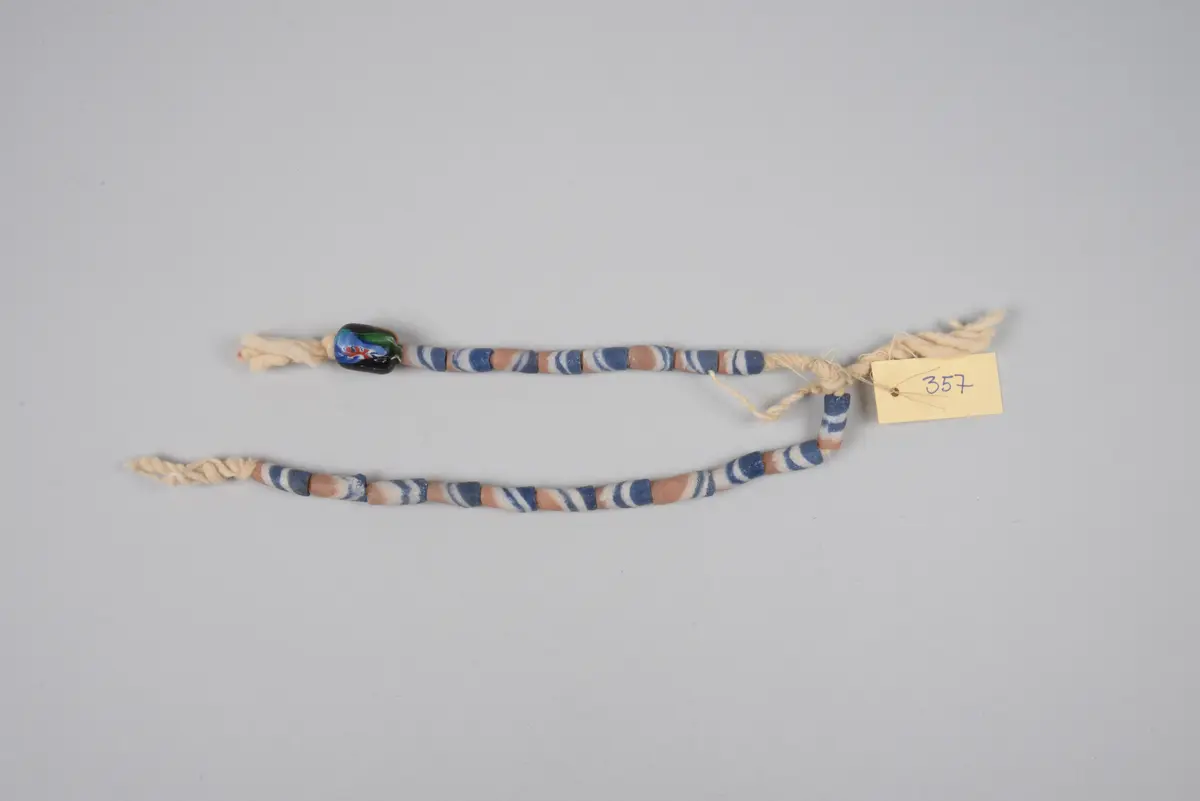 Currency: Glass beads