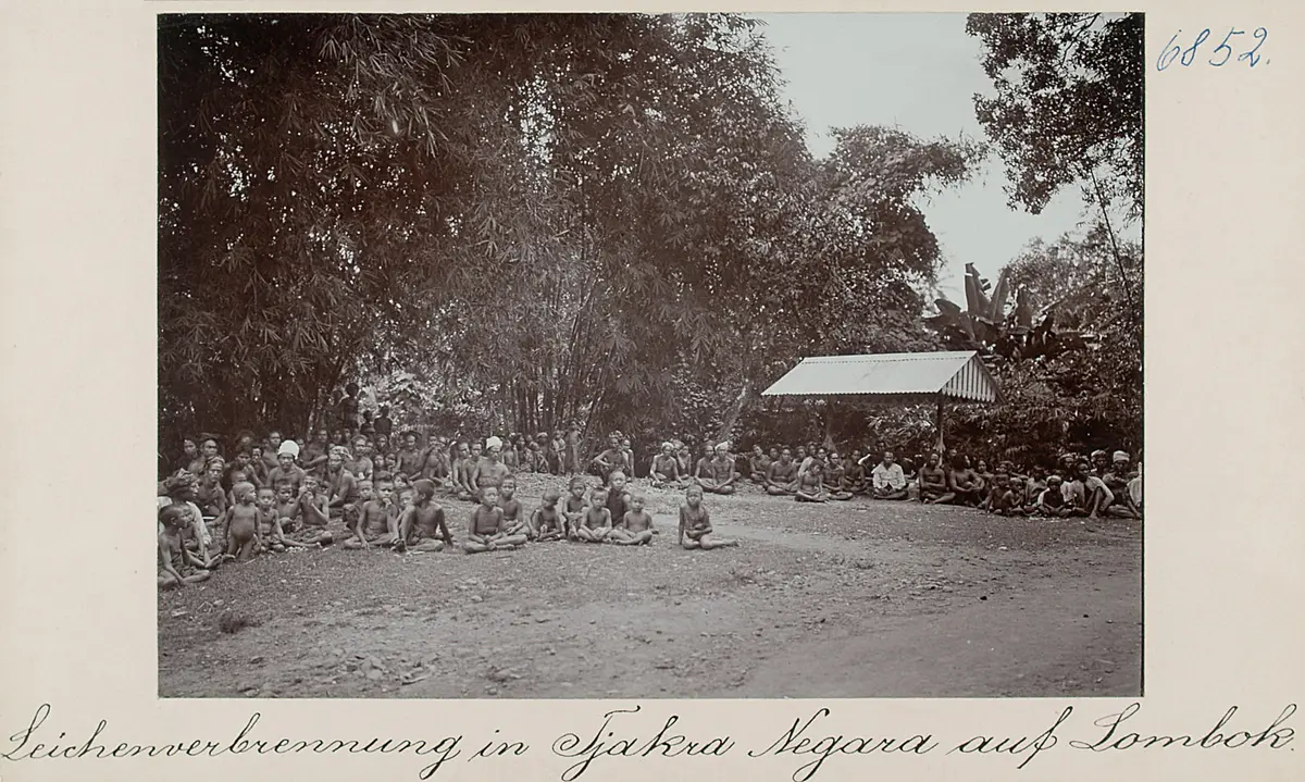 Leichenverbrennung in Tjakra Negara auf Lombok
