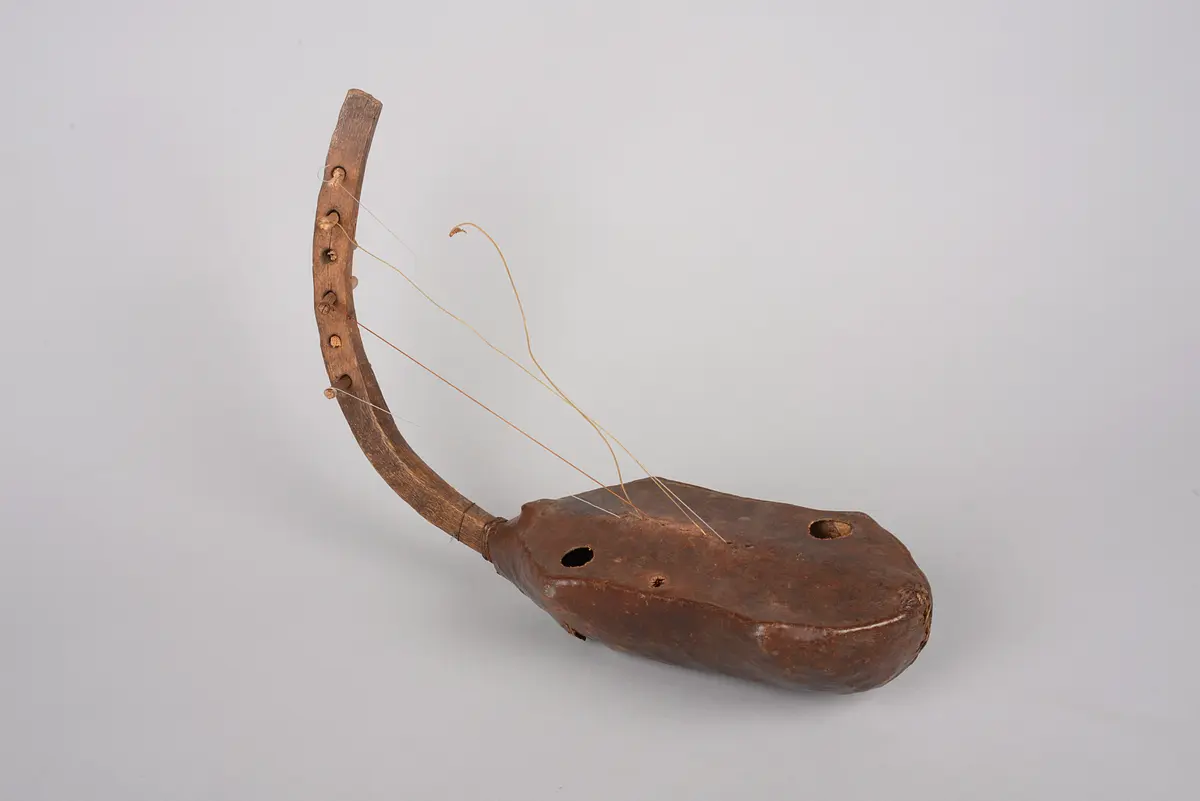 Instrument: Bogenharfe