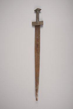 Schwert mit Scheide
