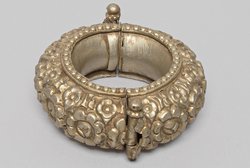 Armschmuck