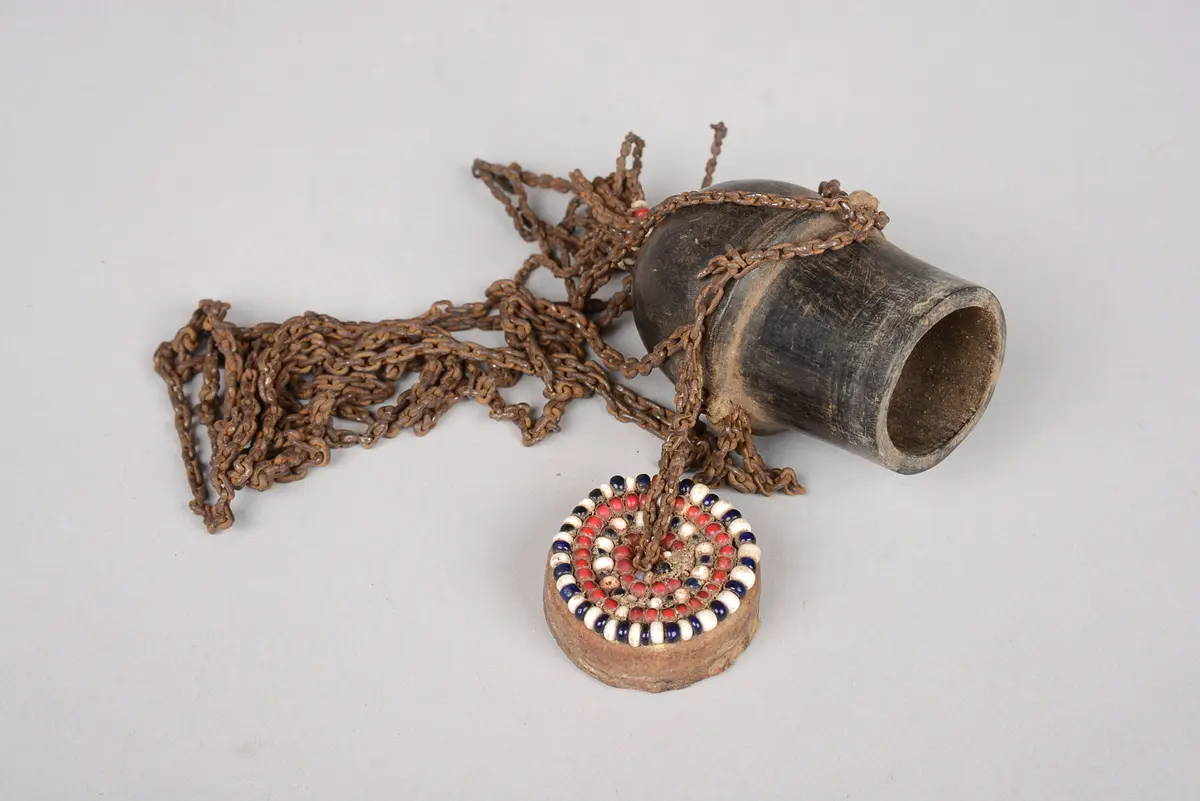 Schnupftabakbehälter auf Kette