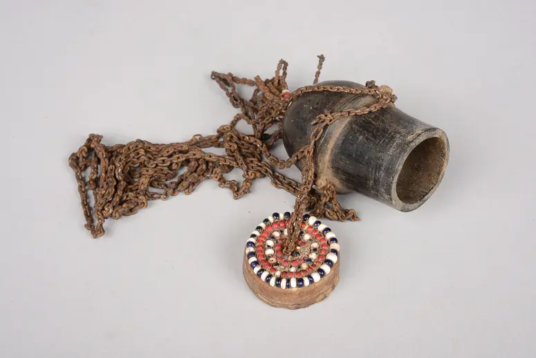 Schnupftabakbehälter auf Kette