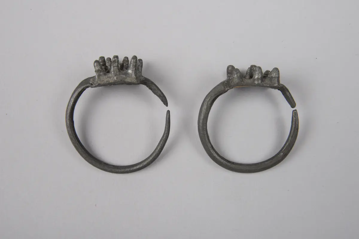 Paar Ohrschmuck