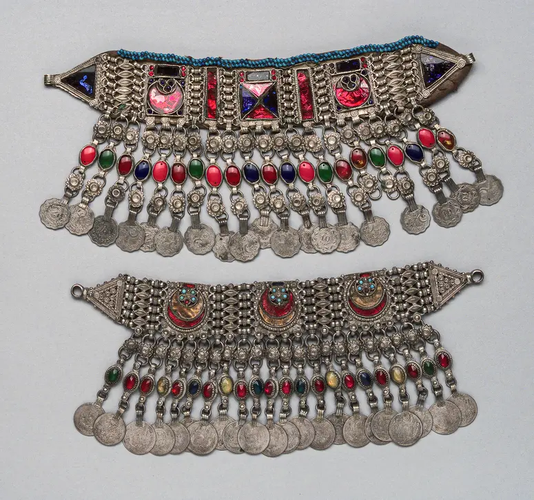 Brustschmuck für Frauen