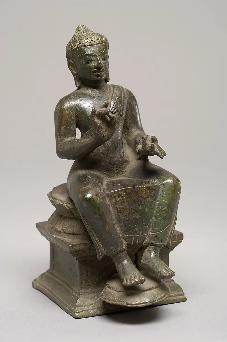 Buddha in bhadrāsana