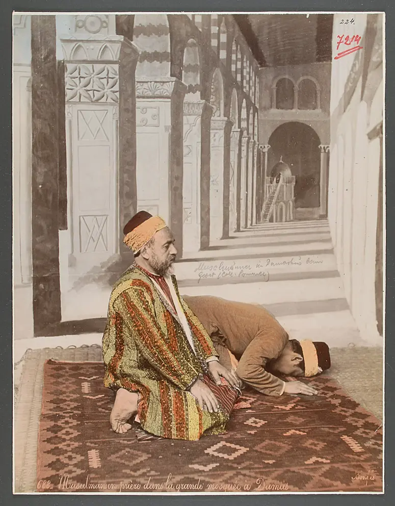 Säulengang der Omajjaden Moschee; Betende