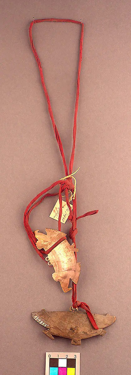 Brustschmuck