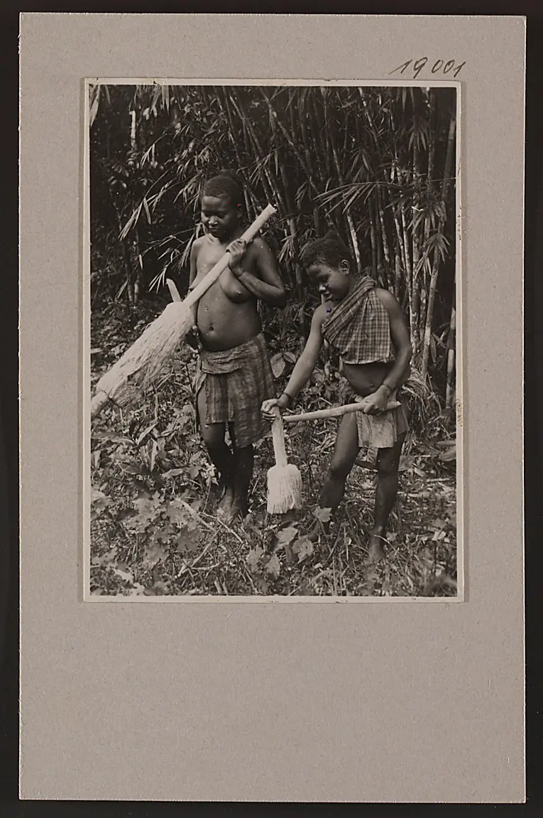 Women working on Apron of Fibres