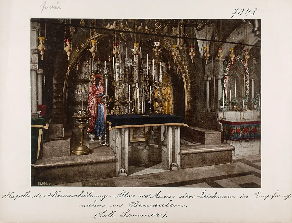 Kapelle der Kreuzerhöhung. Altar wo Maria den Leichnam in Empfang nahm in Jerusalem