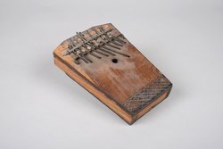 Instrument: Lamellophon