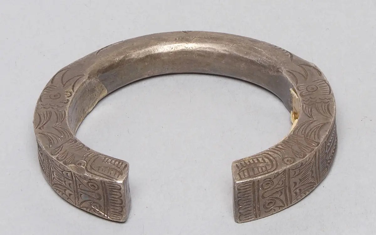 Armschmuck