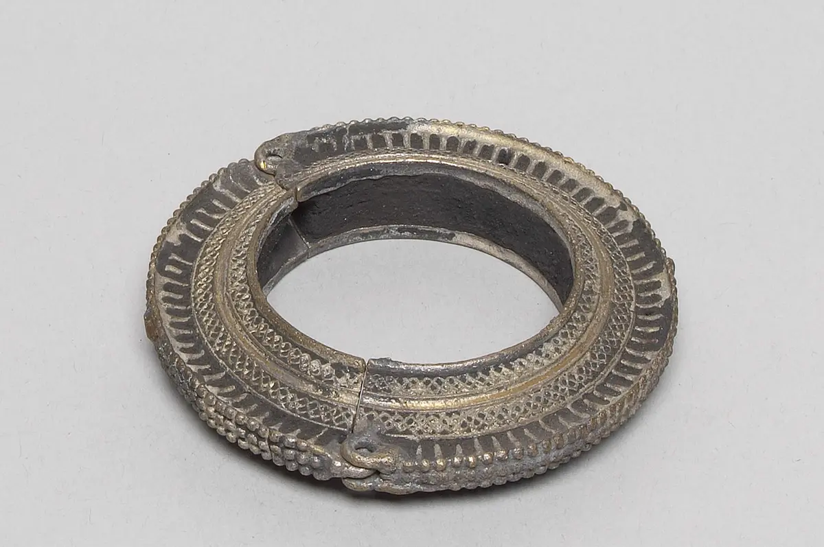 Beinschmuck