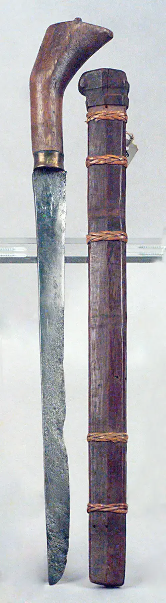 Schwert mit Scheide