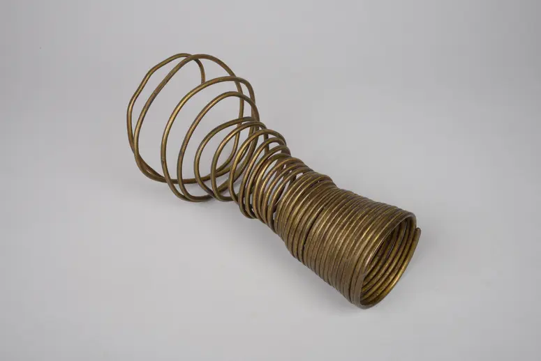Armschmuck, aufgebogen