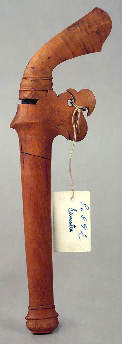 Stichwaffe mit Scheide - Badik