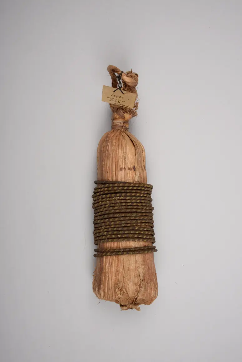 Armbänder an Traghenkel