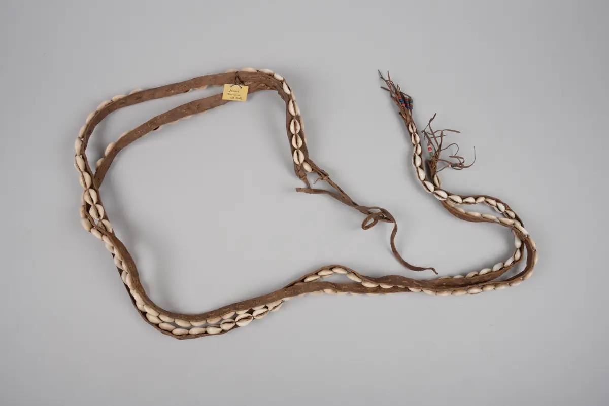 Rückenschmuck
